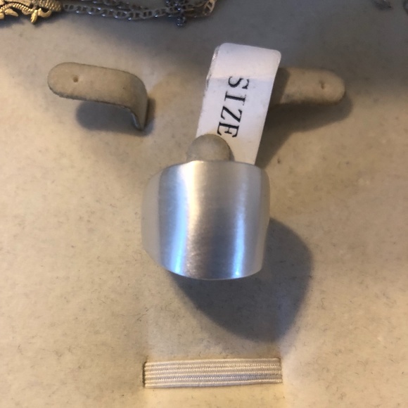 Silver colour heavy metal ring - Picture 1 of 4